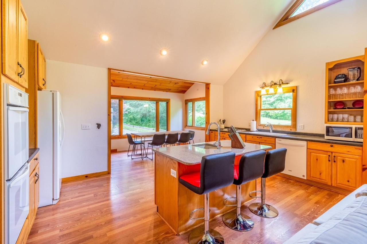 Villa Pebble On The Creek Whittier Esterno foto